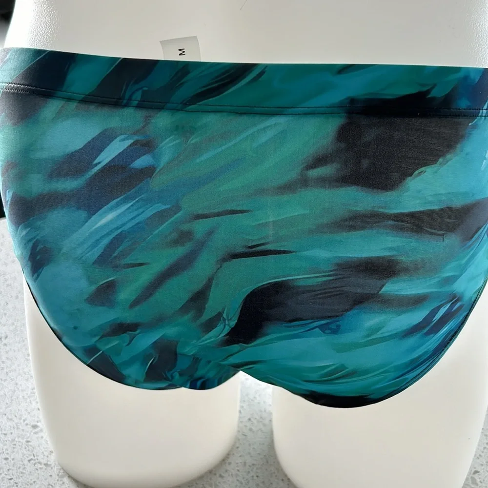 Men’s swim brief. - Picture 4 of 11